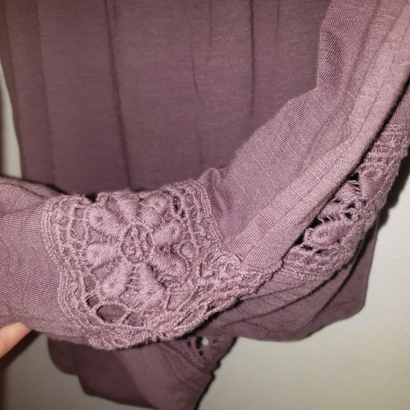 Adorable high low purple tank - Picture 3 of 4